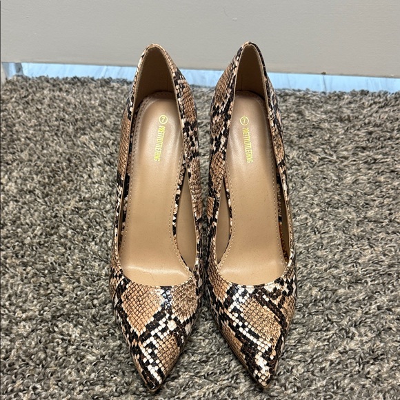 PrettyLittleThing Tan Snakeskin Heels - Picture 1 of 6